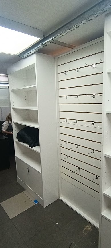 Biblioteca / Exibidor - imagen 3